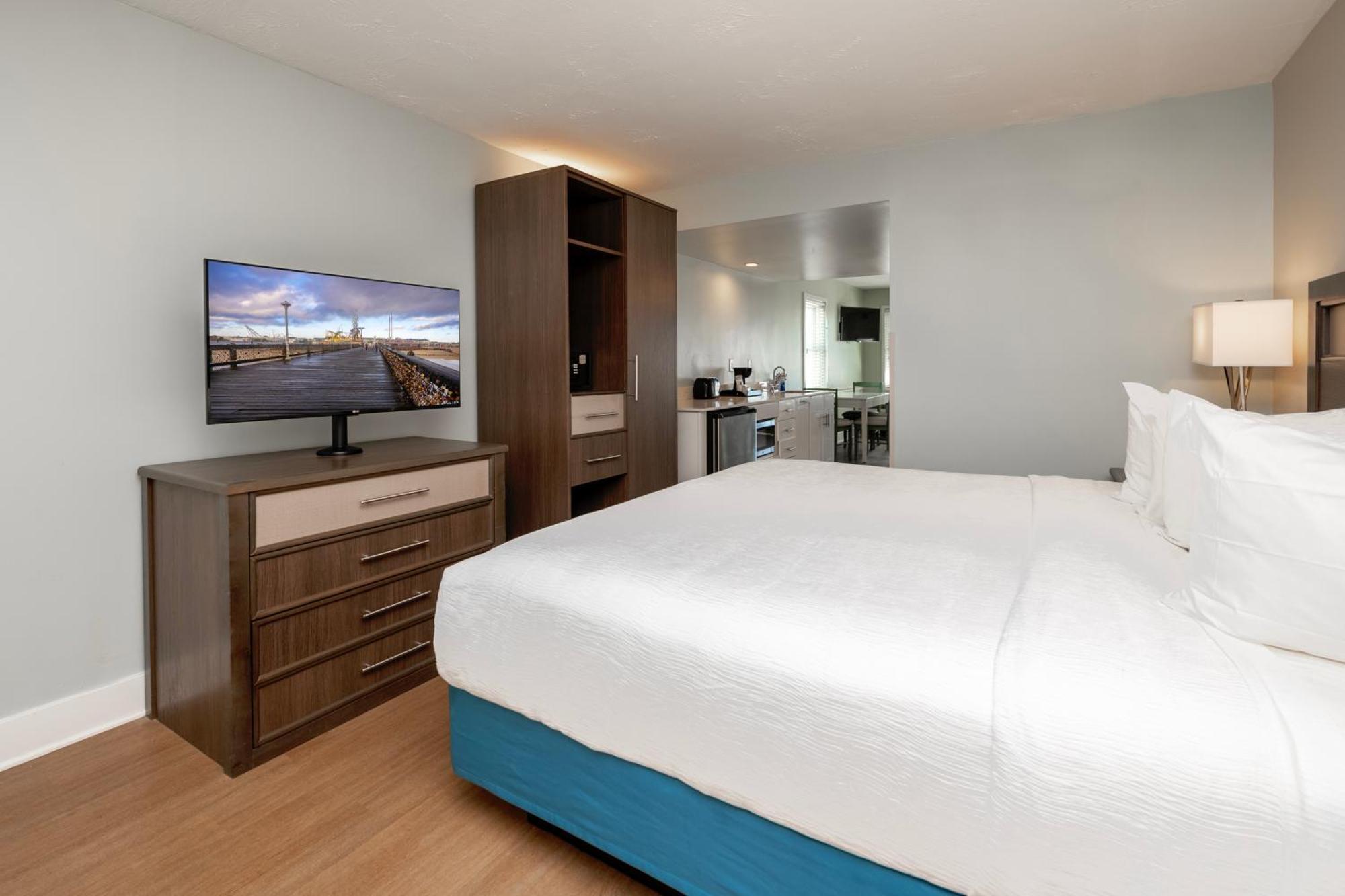 Commander Hotel & Suites Ошен Сити Экстерьер фото